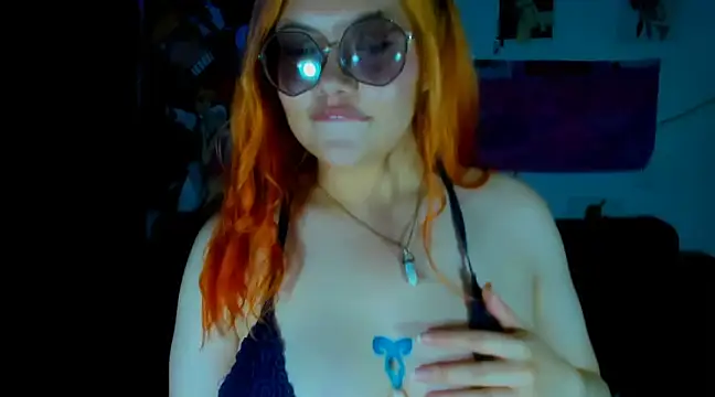 Snapshot of Lily_stone04 chatting on December 14, 2024, 4:12 am Lily stone04 online show from December 14, 2024, 4:12 am