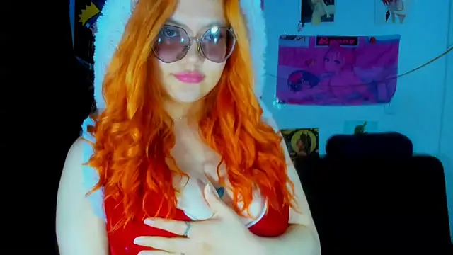 Snapshot of Lily_stone04 chatting on December 22, 2024, 8:05 am Lily stone04 online show from December 22, 2024, 8:05 am