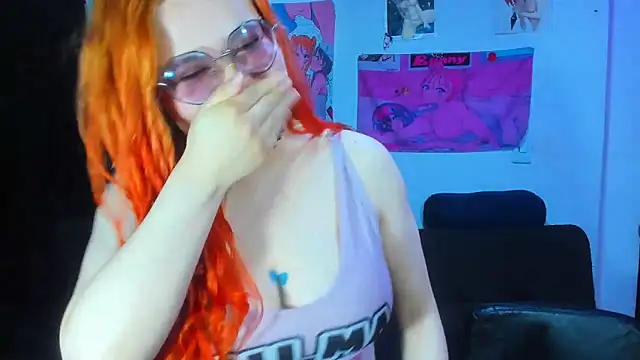 Snapshot of Lily_stone04 chatting on October 9, 2025, 4:43 am Lily stone04 online show from October 9, 2025, 4:43 am