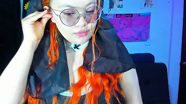 Snapshot of Lily_stone04 chatting on October 24, 2025, 7:38 am Lily stone04 online show from October 24, 2025, 7:38 am