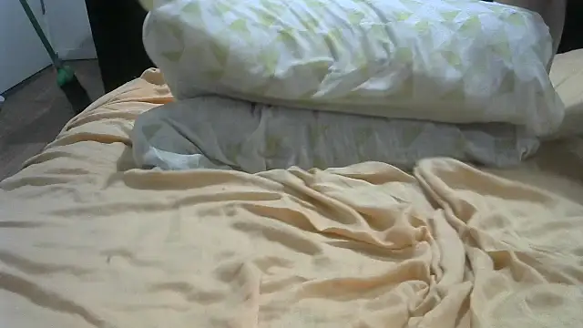 Bahitwife33 online show from February 16, 2026, 1:35 am