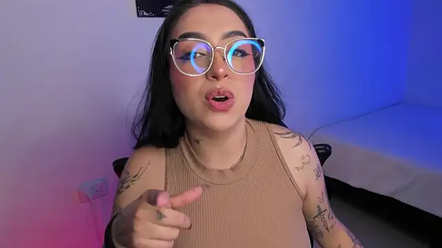 AnnikaMerliahh  online show from September 18, 2025, 4:36 am