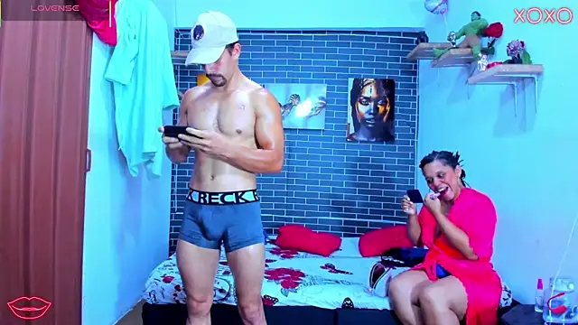 alessandro27yleonora online show from October 9, 2025, 11:19 am