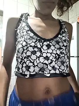 Snapshot of Cositarica_69 chatting on October 30, 2025, 7:32 am Cositarica 69 online show from October 30, 2025, 7:32 am