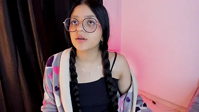 lana dol online show from January 7, 2025, 3:44 pm