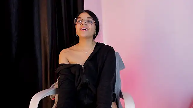lana dol online show from January 9, 2025, 7:18 pm
