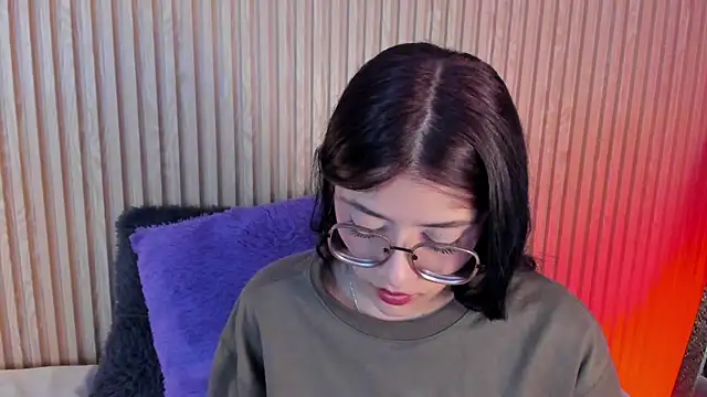 lana dol online show from October 17, 2025, 12:41 pm