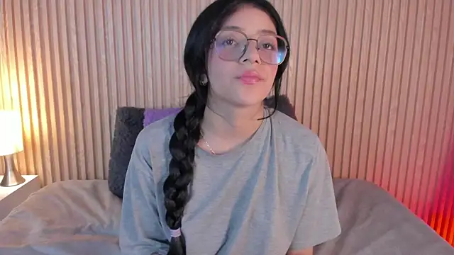 lana dol online show from November 19, 2025, 2:28 pm