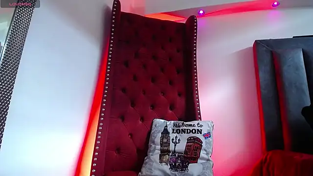 BiancaAntonelli online show from November 14, 2025, 1:21 pm