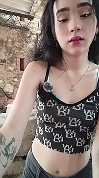 sweet outdoor charm online show from April 24, 2026, 3:36 pm