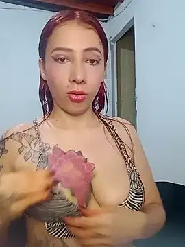 Snapshot of cherrydelioncourt chatting on March 20, 2025, 7:58 am cherrydelioncourt online show from March 20, 2025, 7:58 am