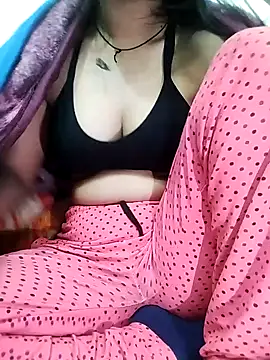 hottysameera online show from December 9, 2024, 3:40 am