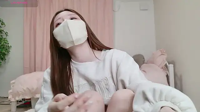 MARIAo0 online show from April 4, 2026, 10:07 pm