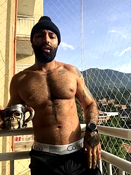 Juan-Diamond online show from September 11, 2025, 12:27 pm