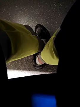 coppiapazza online show from October 8, 2025, 8:28 pm