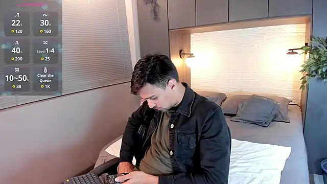Snapshot of Edward_max chatting on January 16, 2025, 3:34 am Edward max online show from January 16, 2025, 3:34 am