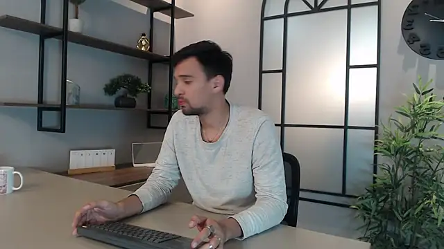 Snapshot of Edward_max chatting on January 21, 2025, 7:50 pm Edward max online show from January 21, 2025, 7:50 pm