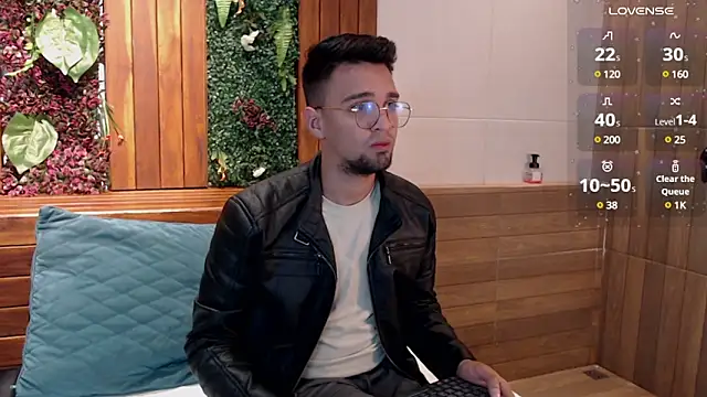 Snapshot of Edward_max chatting on January 25, 2025, 3:30 am Edward max online show from January 25, 2025, 3:30 am