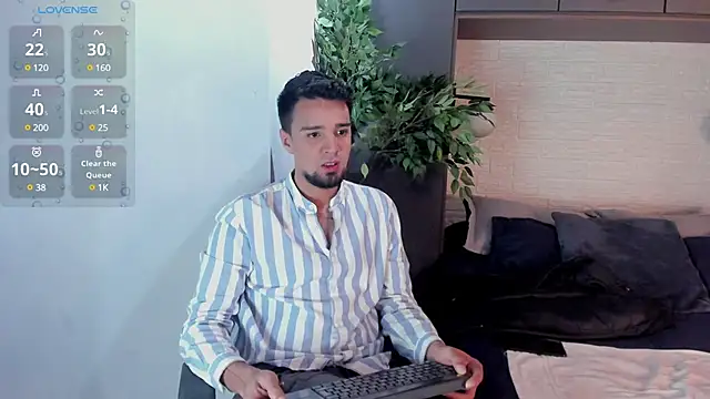Snapshot of Edward_max chatting on February 16, 2025, 3:26 am Edward max online show from February 16, 2025, 3:26 am