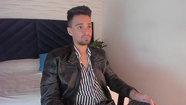 Snapshot of Edward_max chatting on February 24, 2025, 10:58 pm Edward max online show from February 24, 2025, 10:58 pm