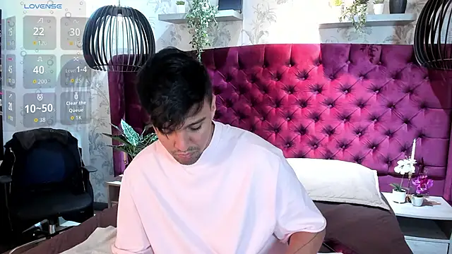 Edward max online show from December 23, 2025, 3:48 am