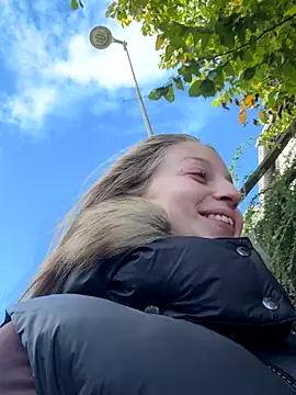 Hr Frk Olsen online show from October 3, 2025, 11:18 am