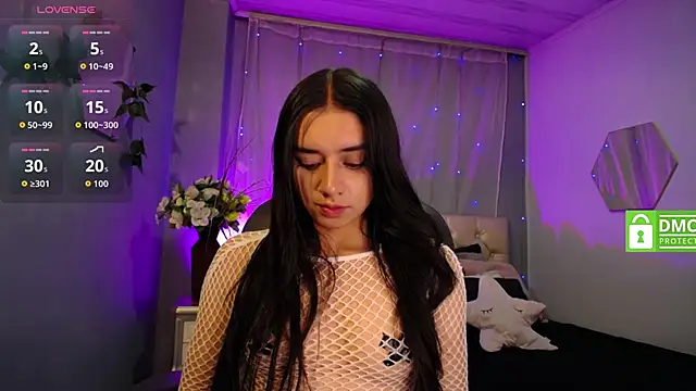 Snapshot of Kylie_golden chatting on September 29, 2025, 12:43 pm Kylie golden online show from September 29, 2025, 12:43 pm