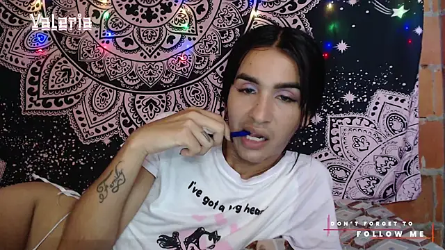 liissa 0 online show from November 20, 2025, 2:17 pm