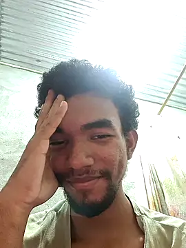 Reynold2608 online show from February 16, 2026, 7:43 pm