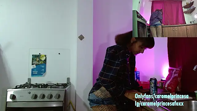 CaramelFoxx online show from January 5, 2025, 7:17 pm