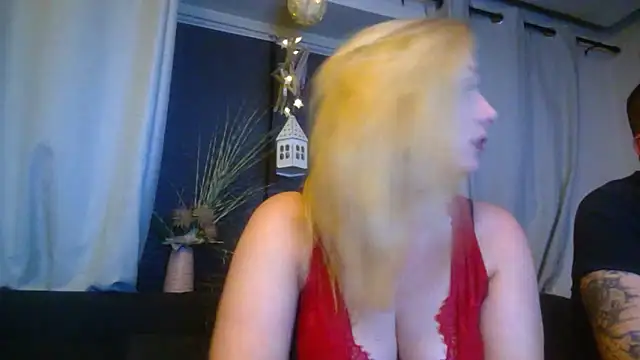 Snapshot of DevilsAngel13 chatting on November 21, 2025, 11:25 pm DevilsAngel13 online show from November 21, 2025, 11:25 pm