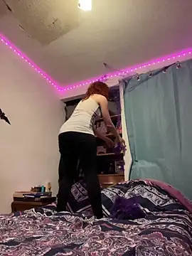 Nina-Chick777 online show from October 21, 2025, 1:28 am