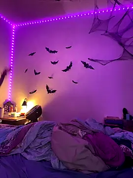 Nina-Chick777 online show from October 31, 2025, 12:33 am