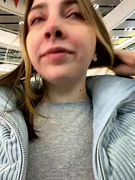 Snapshot of Sunny___Bunny chatting on December 3, 2024, 1:32 pm Sunny   Bunny online show from December 3, 2024, 1:32 pm