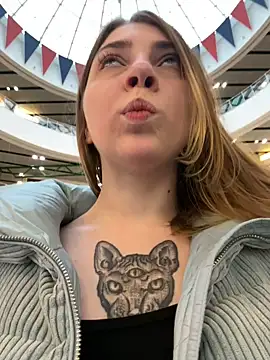 Snapshot of Sunny___Bunny chatting on December 10, 2024, 12:16 pm Sunny   Bunny online show from December 10, 2024, 12:16 pm