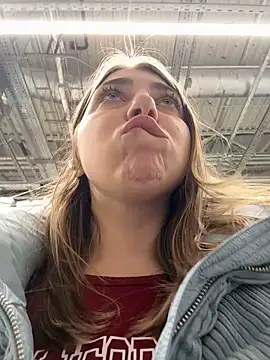 Snapshot of Sunny___Bunny chatting on December 14, 2024, 4:20 pm Sunny   Bunny online show from December 14, 2024, 4:20 pm