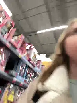 Snapshot of Sunny___Bunny chatting on December 25, 2024, 7:02 pm Sunny   Bunny online show from December 25, 2024, 7:02 pm