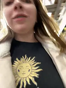 Snapshot of Sunny___Bunny chatting on December 28, 2024, 6:50 pm Sunny   Bunny online show from December 28, 2024, 6:50 pm