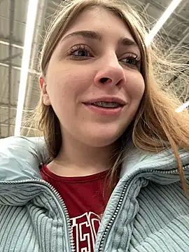 Snapshot of Sunny___Bunny chatting on January 5, 2025, 12:10 pm Sunny   Bunny online show from January 5, 2025, 12:10 pm