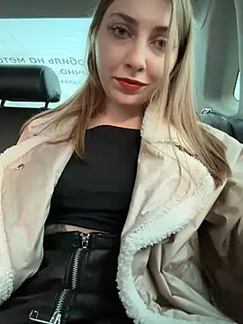 Snapshot of Sunny___Bunny chatting on February 6, 2025, 2:15 pm Sunny   Bunny online show from February 6, 2025, 2:15 pm