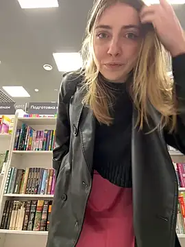 Snapshot of Sunny___Bunny chatting on February 20, 2025, 2:46 pm Sunny   Bunny online show from February 20, 2025, 2:46 pm