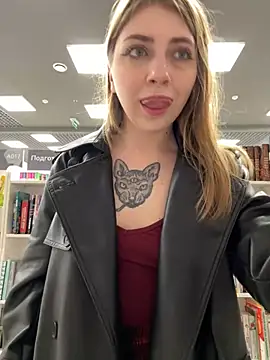 Snapshot of Sunny___Bunny chatting on February 25, 2025, 2:22 pm Sunny   Bunny online show from February 25, 2025, 2:22 pm