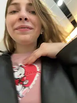 Snapshot of Sunny___Bunny chatting on February 28, 2025, 5:15 pm Sunny   Bunny online show from February 28, 2025, 5:15 pm