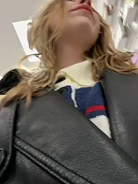 Snapshot of Sunny___Bunny chatting on March 8, 2025, 2:08 pm Sunny   Bunny online show from March 8, 2025, 2:08 pm