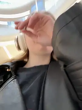 Snapshot of Sunny___Bunny chatting on March 21, 2025, 12:17 pm Sunny   Bunny online show from March 21, 2025, 12:17 pm