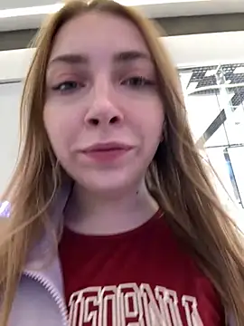 Snapshot of Sunny___Bunny chatting on September 18, 2025, 8:16 am Sunny   Bunny online show from September 18, 2025, 8:16 am