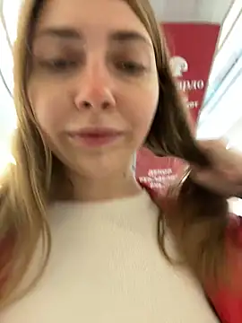 Snapshot of Sunny___Bunny chatting on September 20, 2025, 8:15 am Sunny   Bunny online show from September 20, 2025, 8:15 am