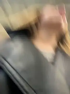 Snapshot of Sunny___Bunny chatting on October 8, 2025, 8:12 am Sunny   Bunny online show from October 8, 2025, 8:12 am