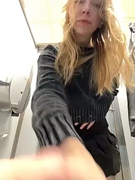 Snapshot of Sunny___Bunny chatting on October 18, 2025, 12:06 pm Sunny   Bunny online show from October 18, 2025, 12:06 pm