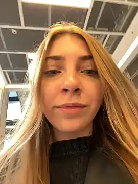 Snapshot of Sunny___Bunny chatting on October 19, 2025, 12:17 pm Sunny   Bunny online show from October 19, 2025, 12:17 pm